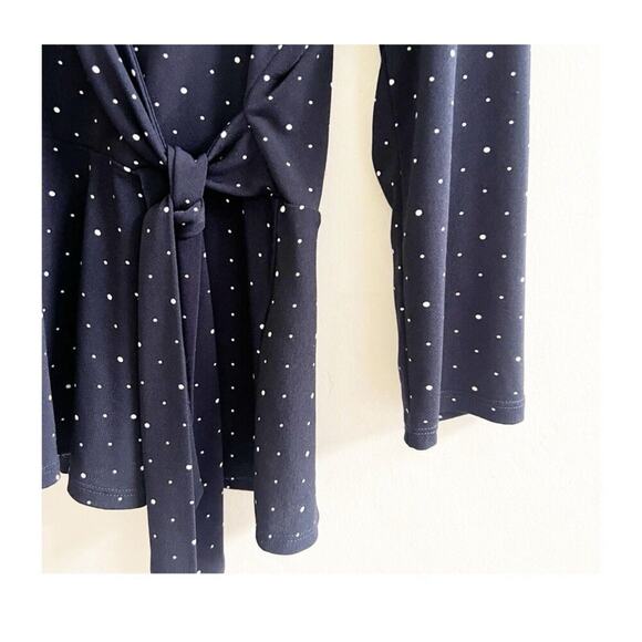 Banana Republic Polka Dot Wrap Peplum Blouse Jersey Stretch Size Medium Navy - Picture 6 of 10